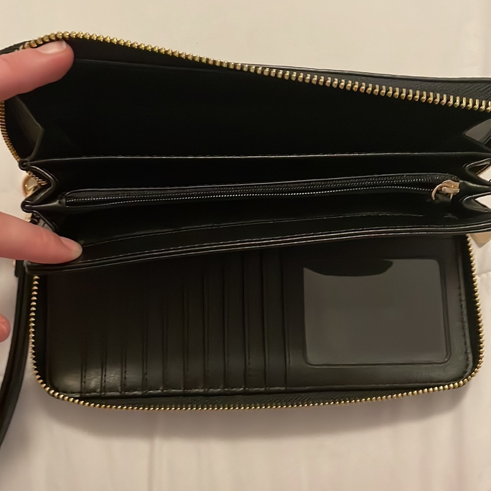 Michael Kors Wallet - image 4